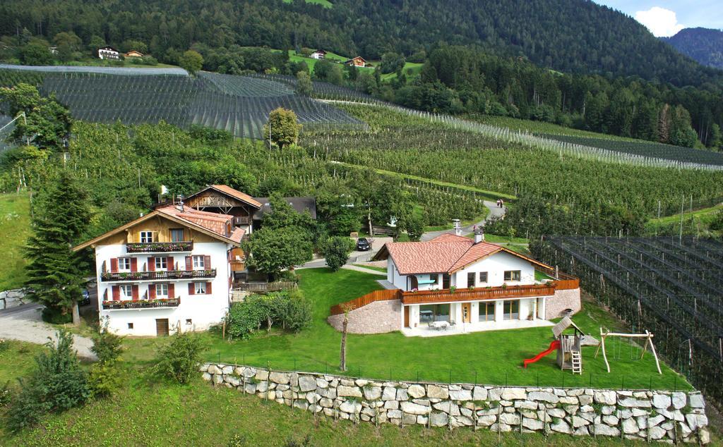 Vila Krebishof Agriturismo Schenna Exteriér fotografie