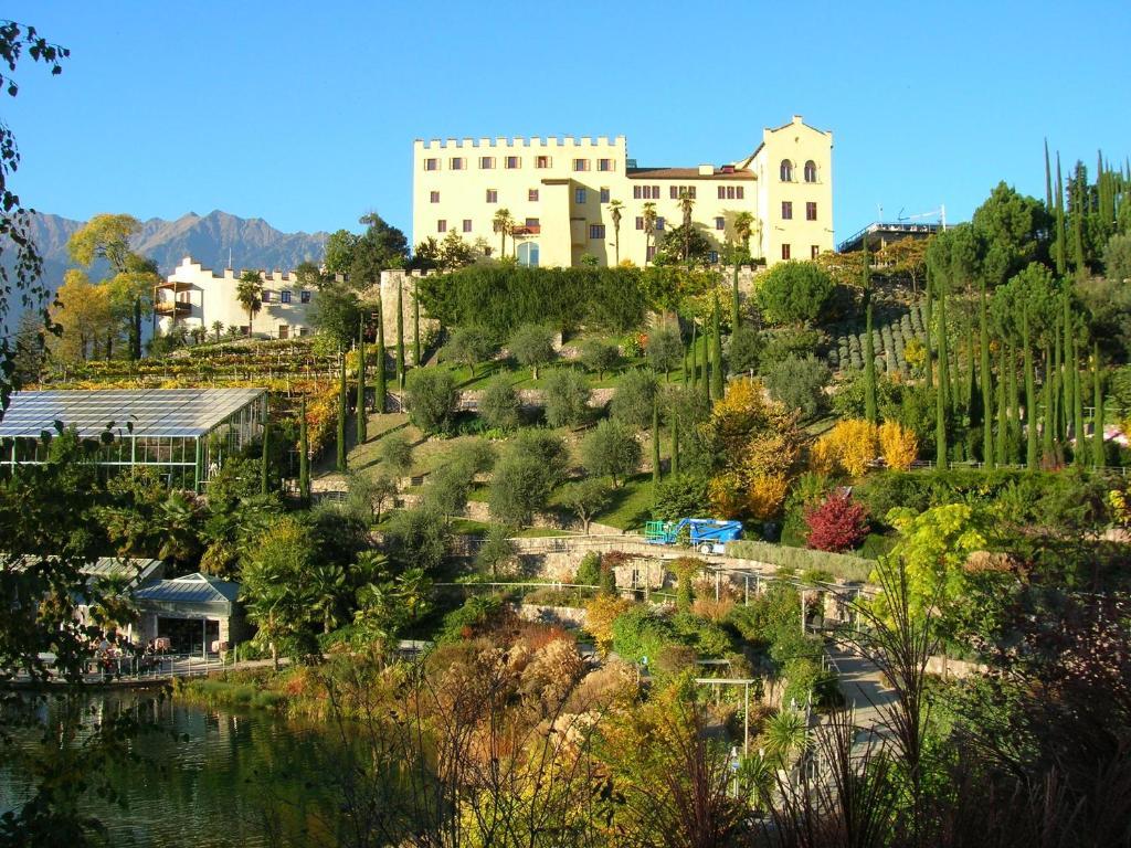 Vila Krebishof Agriturismo Schenna Exteriér fotografie